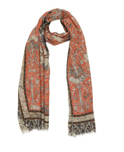 Schal mit Ornamenten in warmen Farben