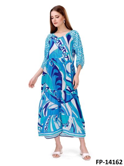 Long wide dress with geometrical print